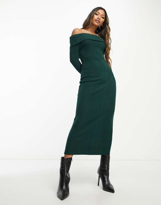 ASOS DESIGN – Superweiches Midi-Pulloverkleid in Flaschengrün mit Carmen-Ausschnitt