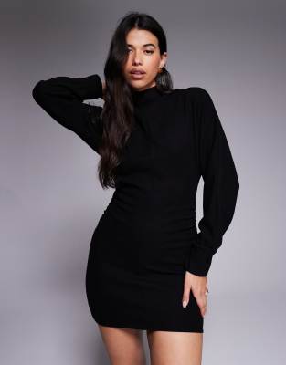 ASOS DESIGN - Superweiches Minikleid in Schwarz mit Fledermausärmeln und Stehkragen und seitlicher Raffung