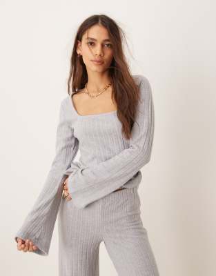 Thumbnail - ASOS DESIGN - Superweiches Oberteil in Grau mit eckigem U-Ausschnitt und breiter Rippenstruktur, Kombiteil