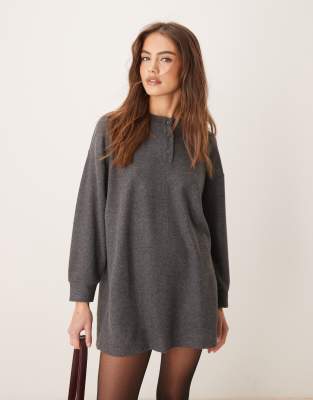 ASOS DESIGN - Superweiches Oversize-Minikleid in meliertem Grau mit Henley-Ausschnitt