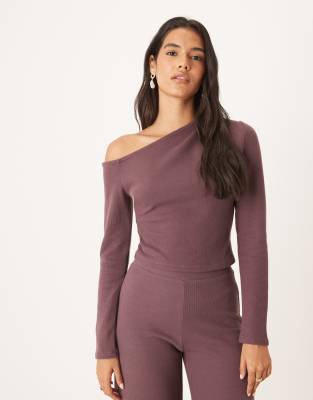 ASOS DESIGN - Superweiches, schulterfreies, langärmliges Oberteil in staubigem Pflaumenlila, Kombiteil
