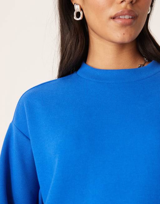 ASOS DESIGN – Superweiches Sweatshirt in leuchtendem Blau mit Saumschlitz, 3 von 4