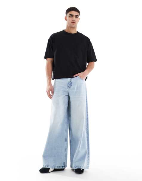 ASOS DESIGN – Superweit geschnittene Jeans in hellblauer Waschung - view 1