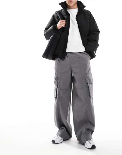 ASOS DESIGN – Superweite Cargohose in Anthrazit mit Einsätzen - view 1