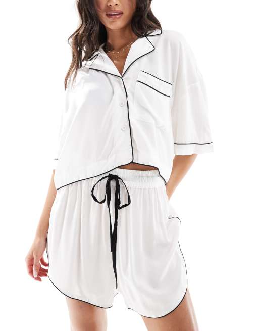 ASOS DESIGN - Superzacht cropped strandoverhemd van gladde stof met contrasterende biezen in wit