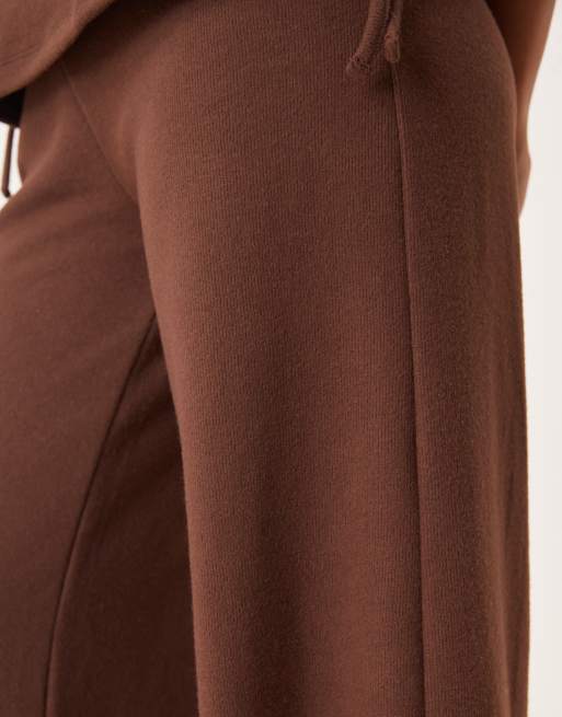 ASOS DESIGN - Superzachte broek met wijde pijpen in chocoladebruin, deel van co-ord set, 4 van 5