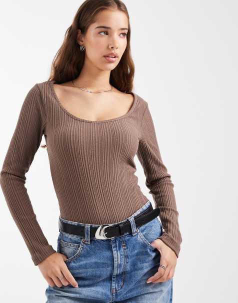 ASOS DESIGN - Superzachte geborstelde geribbelde body met lage ronde hals in chocoladebruin - view 1