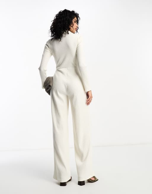 ASOS DESIGN - Superzachte geribbelde jumpsuit met knoopsluiting in ivoorwit, 2 van 4