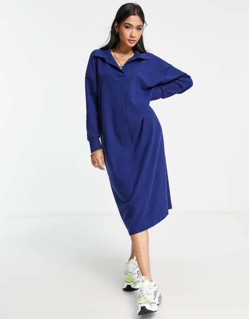 ASOS DESIGN - Superzachte midi trui-jurk met polokraag en lange mouwen in marineblauw