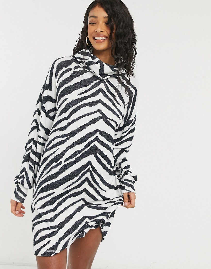 ASOS DESIGN - Superzachte mini-jurk met lange mouwen en col in zebraprint-Wit