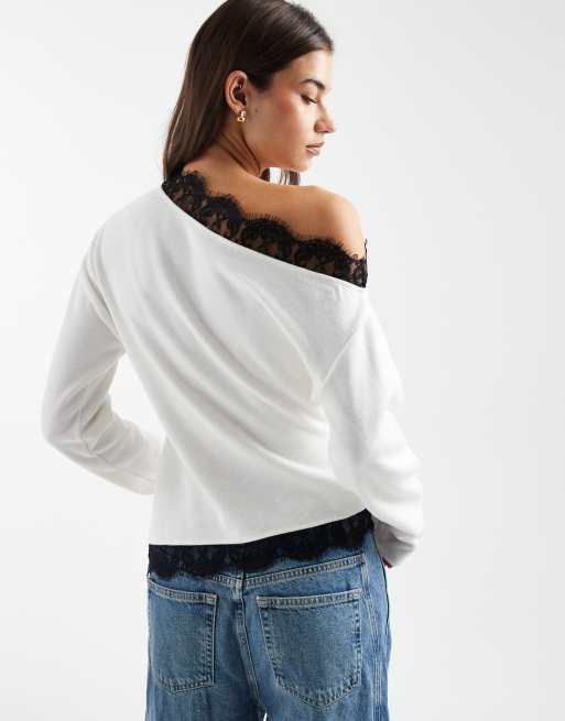 ASOS DESIGN - Superzachte top met afhangende schouder en kanten zoom in wit, 4 van 4