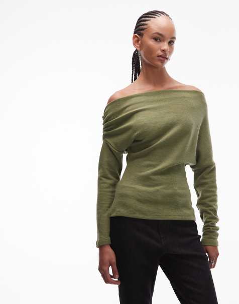 ASOS DESIGN - Superzachte top met rimpeleffect, blote schouder en lange mouwen in kaki - view 1