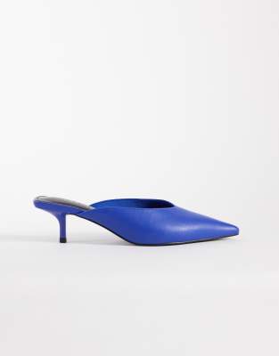  Surprise pointed kitten heeled mules in cobalt blue
