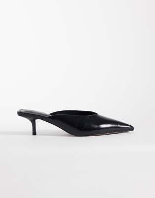 ASOS DESIGN - Surprise - Spitze Mules in Schwarz mit Kitten-Heel-Absatz