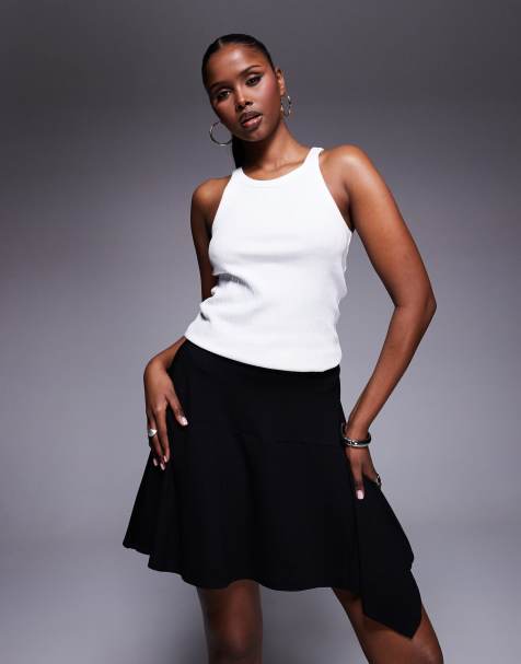 ASOS DESIGN – Svart, asymmetrisk, klockad minikjol - view 1