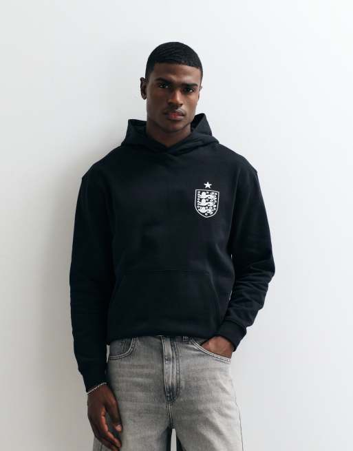 ASOS DESIGN – Svart, avslappnad huvtröja med "FA England Three Lions"-tryck, 5 av 5