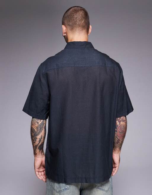ASOS DESIGN – Svart, avslappnad skjorta med tryck på bröstet, 3 av 5
