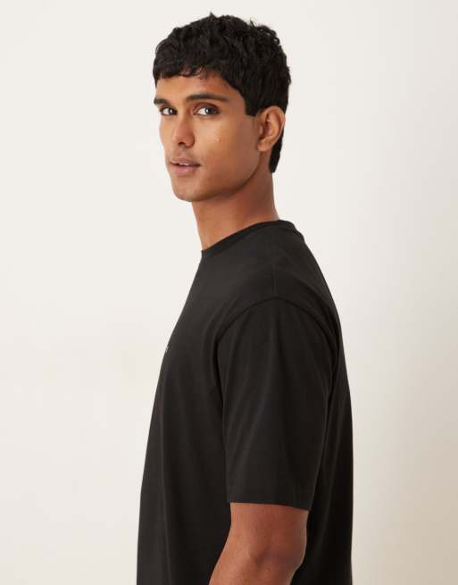 ASOS DESIGN – Svart, avslappnad t-shirt med tryck på bröstet, 4 av 5