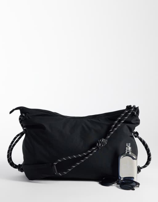 ASOS DESIGN – Svart axelremsväska i nylon, 2 av 4