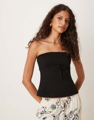 ASOS DESIGN – Svart bandeau-topp med knytning i midjan av jerseytwill - view 1
