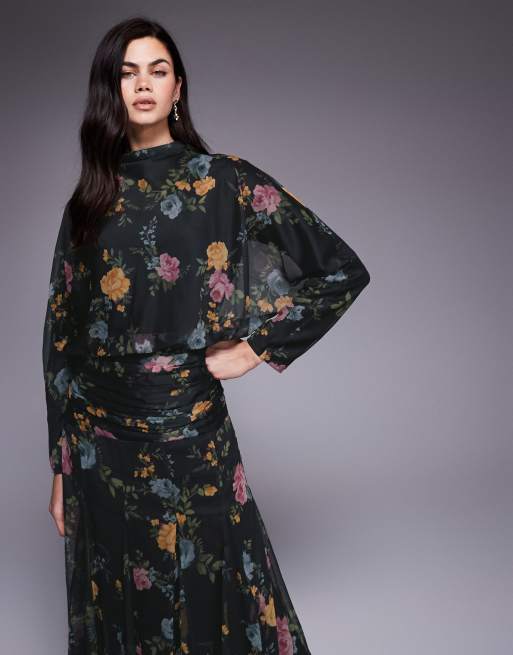ASOS DESIGN – Svart, blommig maxiklänning i chiffong med smockad midja och klockad kjol, 4 av 4