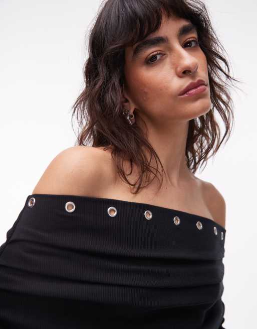 ASOS DESIGN – Svart, borstad, ribbad topp med bara axlar, långa ärmar och öljetter, 2 av 4