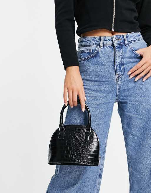 ASOS DESIGN – Svart bowlingbag med handtag och avtagbar axelrem med krokodilskinnsmönster