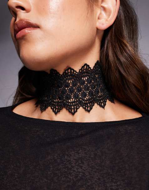 ASOS DESIGN – Svart, brett chokerhalsband med spetsdetalj - view 1