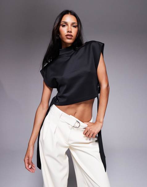 ASOS DESIGN – Svart crop top med hög halsringning och knytning i sidorna - view 1