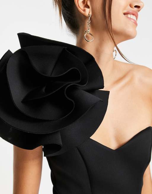 ASOS DESIGN – Svart enaxlad maxiklänning med hjärtformad ringning, hög slits och corsage, 3 av 4