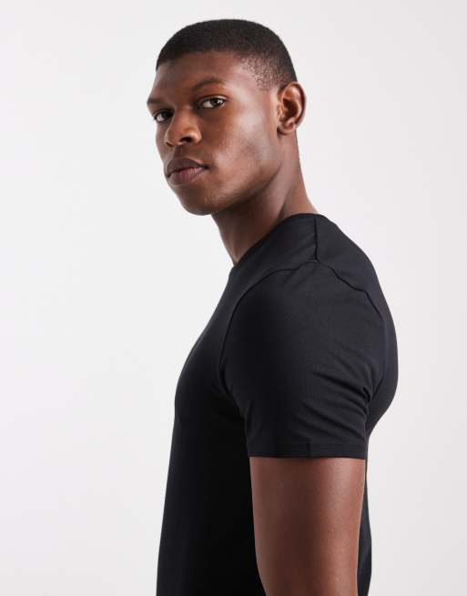 ASOS DESIGN – Svart, enkel t-shirt i muscle fit, 4 av 5