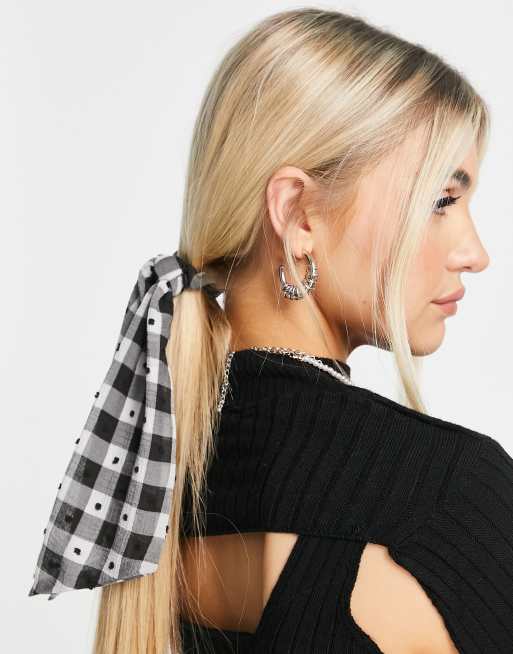 ASOS DESIGN – Svart, ginghamrutig hårsjal 