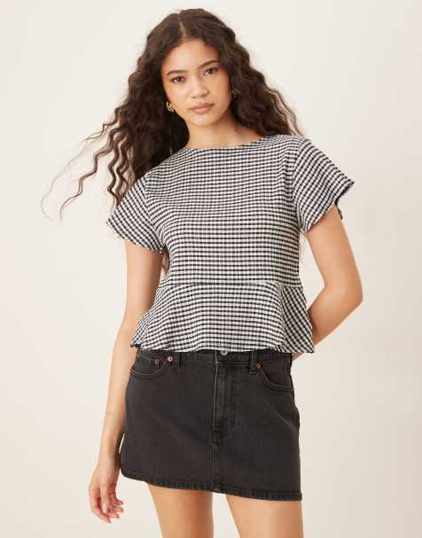 ASOS DESIGN – Svart, ginghamrutig topp med volang och boxig passform - view 1