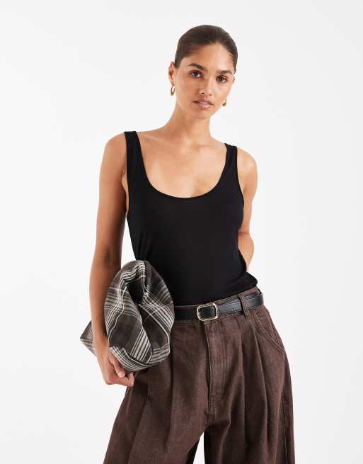 ASOS DESIGN – Svart, halvskirt sportlinne med djup halsringning