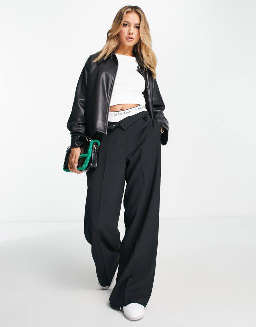 ASOS DESIGN – Svart jacka i läderimitation med dragkedja framtill, 3 av 4