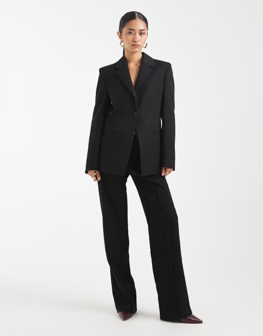 ASOS DESIGN – Svart kavaj med markerad midja och utskurna detaljer baktill, 2 av 4