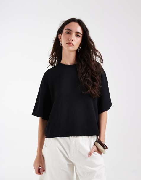 ASOS DESIGN – Svart, kort t-shirt i mjuk cupro och boxig passform - view 1