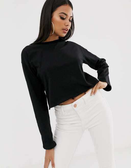 ASOS DESIGN – Svart kort t-shirt i overlock med boxig passform