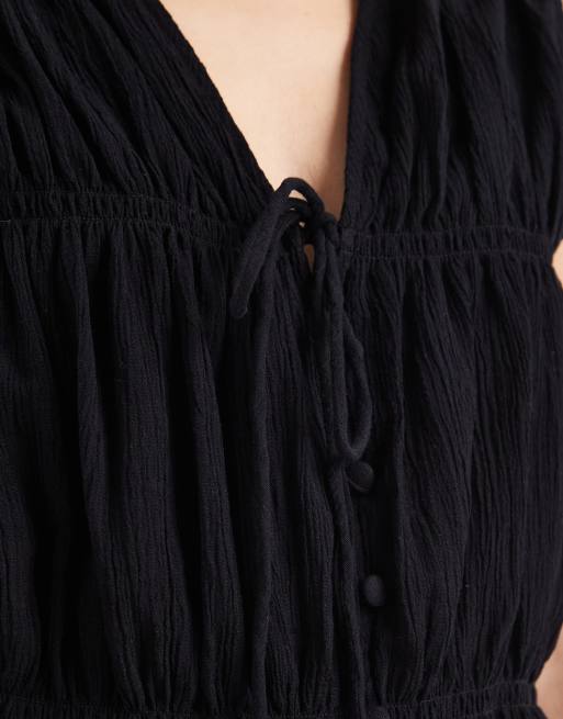 ASOS DESIGN – Svart, krinklad kostymväst med knytning framtill, 4 av 4