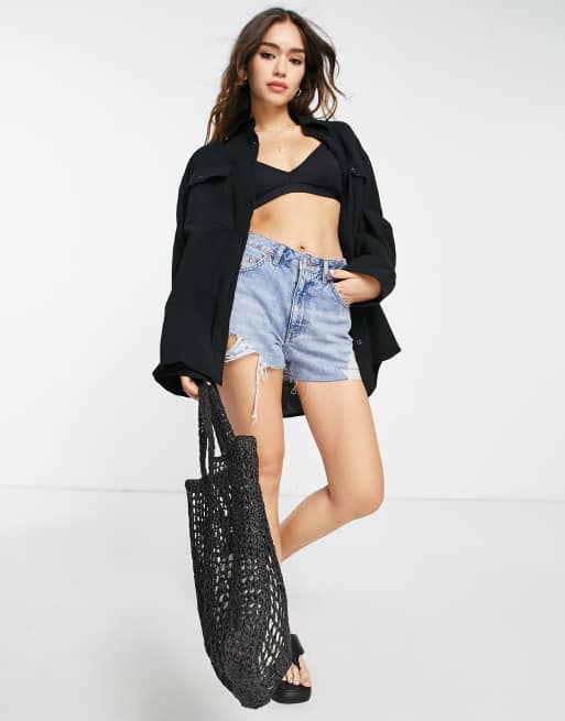 ASOS DESIGN – Svart krinklad skjorta i oversize med breda ärmslut, 3 av 4