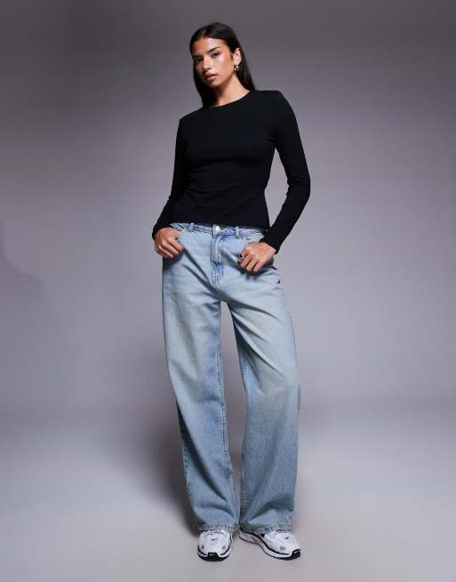 ASOS DESIGN –Svart långärmad topp med rund halsringning och axelvaddar, 2 av 4