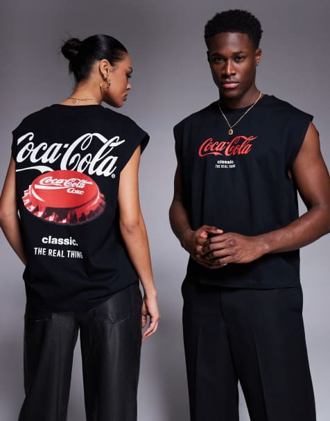 ASOS DESIGN – Svart linne i oversize och unisex-modell med boxig passform och Coca-Cola-tryck - view 1