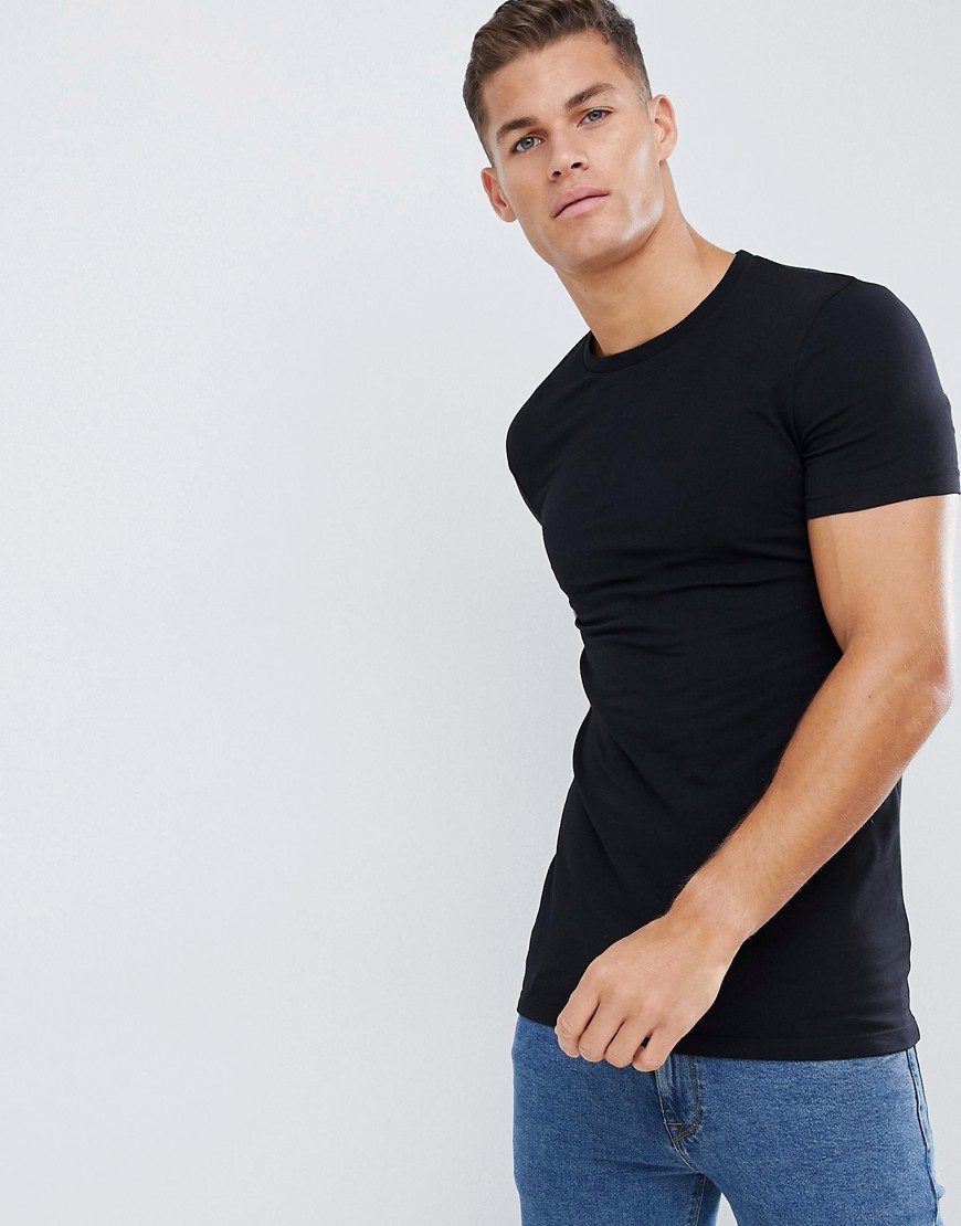 ASOS DESIGN – Svart longline-t-shirt i muscle fit med rund halsringning