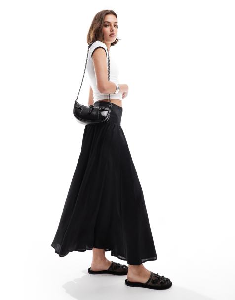 ASOS DESIGN – Svart maxikjol i satin med sänkt midja - view 1
