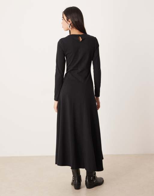 ASOS DESIGN – Svart midiklänning med dekorativ söm och långa ärmar, 3 av 4