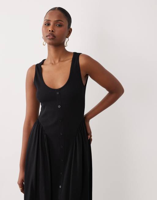 ASOS DESIGN – Svart midiklänning med knäppning och picotkant, 2 av 4