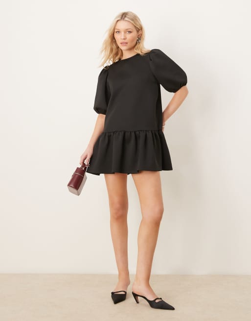 ASOS DESIGN – Svart miniklänning i scubatyg med sänkt midja och puffärmar