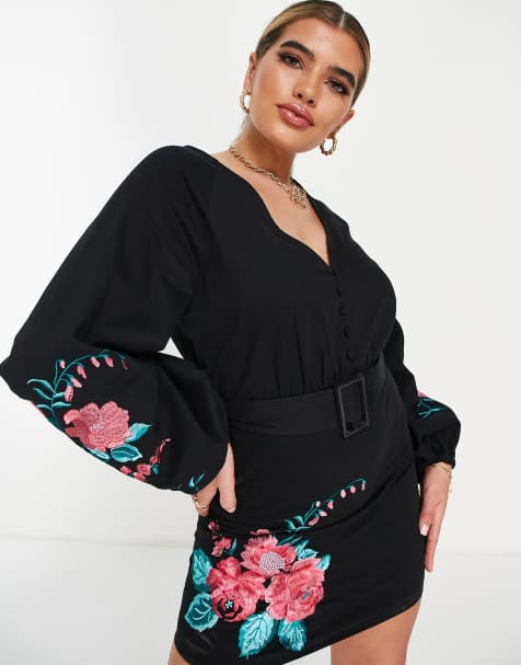 ASOS DESIGN – Svart miniklänning i twill med skärp i midjan och ljusfärgat blombroderi - view 1