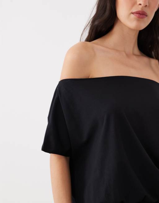 ASOS DESIGN – Svart miniklänning med bara axlar och ballongkjol, 3 av 4