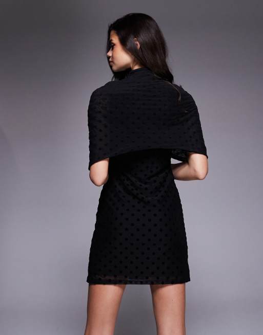 ASOS DESIGN – Svart miniklänning med cape och flockade prickar, 2 av 4